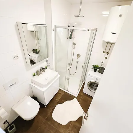 Sara Lux A Blok Belgrade