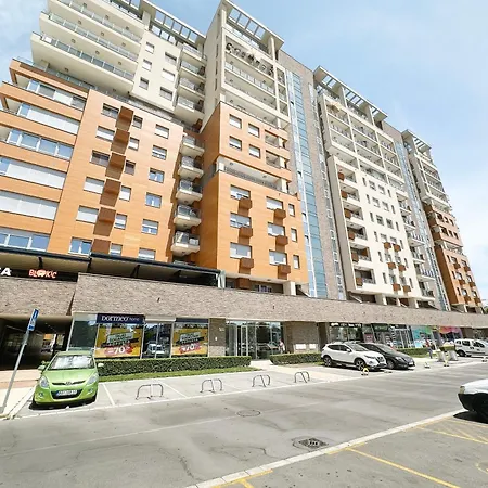 Sara Lux A Blok Appartement